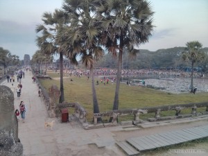 Angkor Archaeological Park - Angkor Wat sunrise crowds