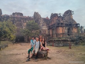 Angkor Archaeological Park - Phnom Bakheng group photo 2