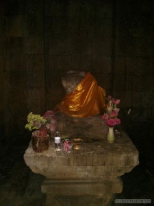 Angkor Archaeological Park - Thommanon headless Buddha