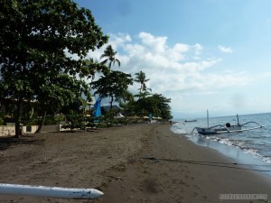 Traveling around Bali - Lovina black sand 2