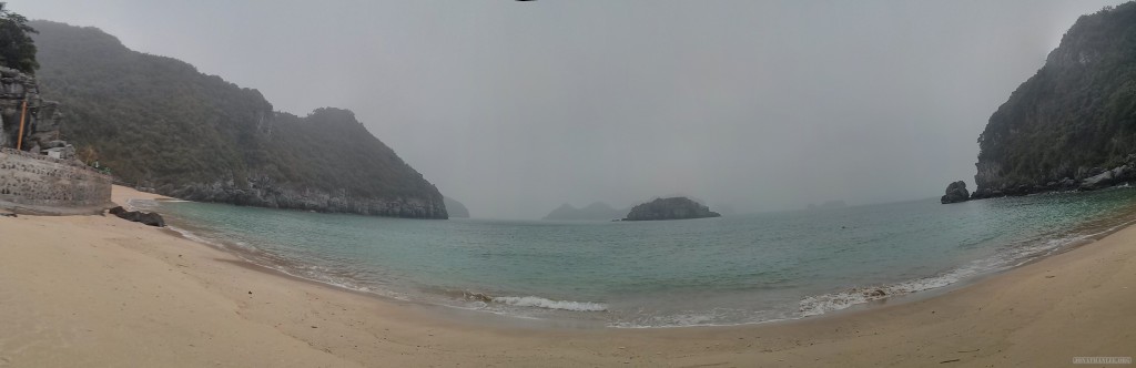 Cat Ba - panorama bike tour beach