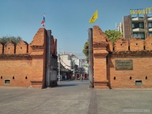 Chiang Mai - Tha Phae east gate