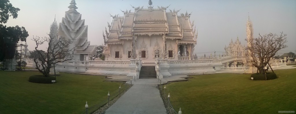 Chiang Rai - panorama White temple