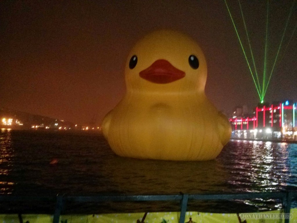 Giant rubber ducky - full frontal