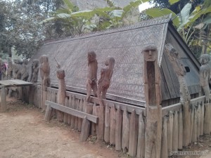 Hanoi - Ethnology museum group grave