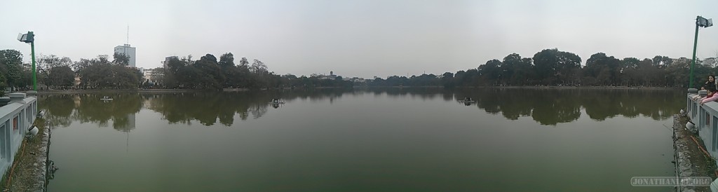 Hanoi - panorama Hoan Kiem Lake 3