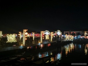Hoi An - river at night 2