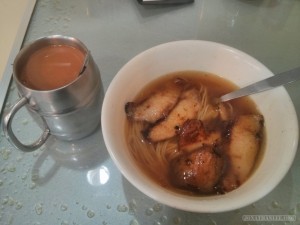 Hong Kong - cheese noodles and milk tea