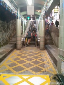 Hong Kong - worlds largest escalator 2