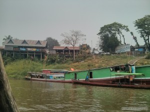 Huay Xai to Luang Prabang - slow boat casting off