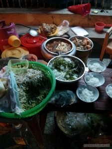 Bun Bo Hue cooking