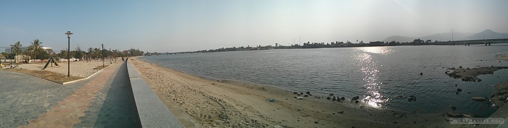 Kampot - panorama river side 1