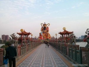 Kaohsiung - lotus pond Yuandi temple