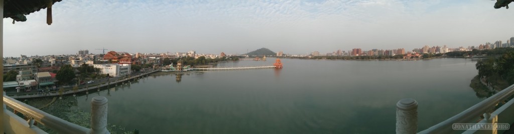 Kaohsiung - panorama lotus pond 3