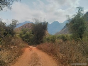 Mai Chau - hiking path 2