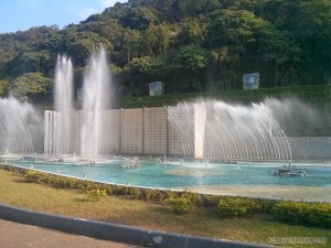 Taiwan Zoo - fountain 2