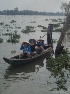 Mekong boat tour - small boat riding