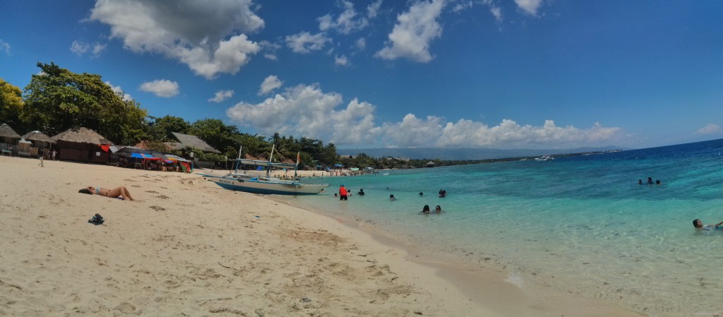 Moalboal - panorama white beach