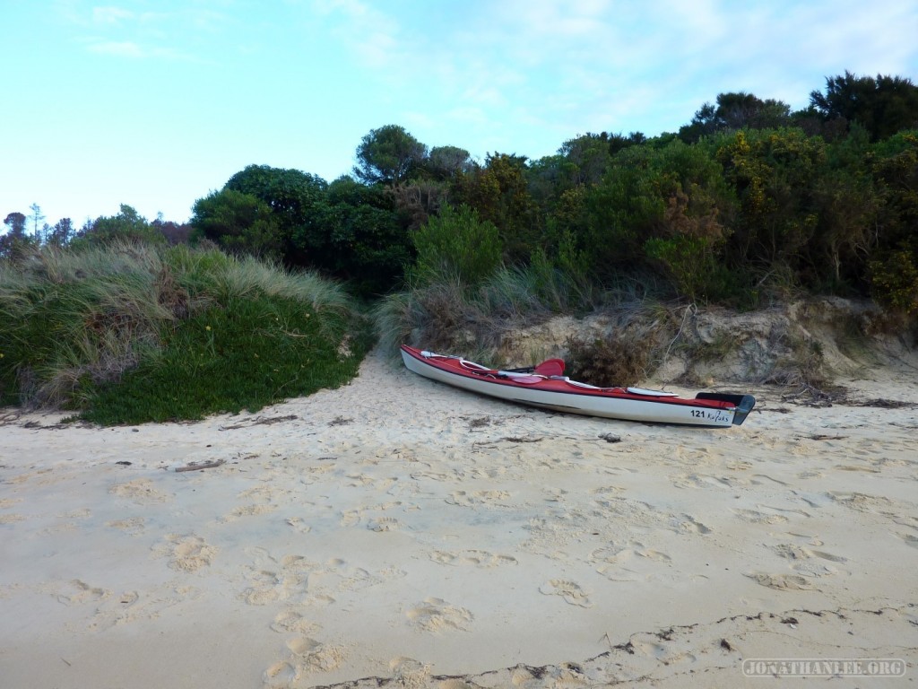 NZ South Island - Able Tasman beached kayak