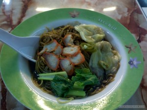 wonton with noodles
