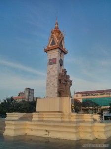 Phnom Penh - Vietnam friendship monument 1