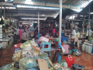 Phnom Penh - local market 2