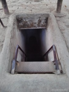 Saigon - Cu Chi tunnels tunnel  entrance stairs