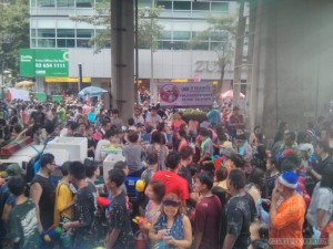 Songkran in Bangkok - Silom no talcum powder