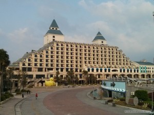 Taipei - Tamsui odd shaped hotel