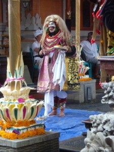 Ubud - Balinese ceremonial dance