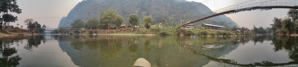 Vang Vieng - panorama tubing 2