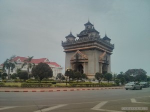 Vientiane - Patuxai 1