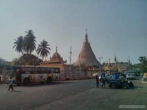 Yangon - Botahtaung Pagoda 1