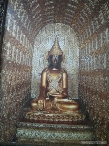 Yangon - Shwedagon pagoda photo gallery buddha