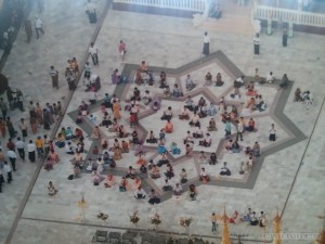 Yangon - Shwedagon pagoda photo gallery point of victory