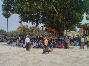 Yangon - Shwedagon pagoda sitting in shade