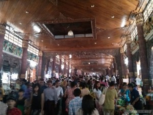 Yangon - Shwedagon pagoda southern entrance crowd