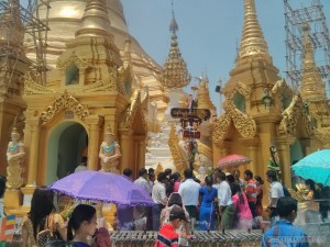 Yangon - Shwedagon pagoda sunday buddha