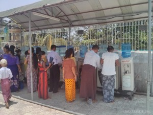 Yangon - Shwedagon pagoda water dispenser