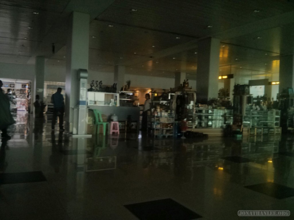 Yangon airport - power outage