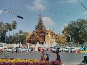Yangon - approaching Shwedagon pagoda 2