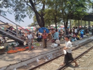 Yangon - circular train view 11